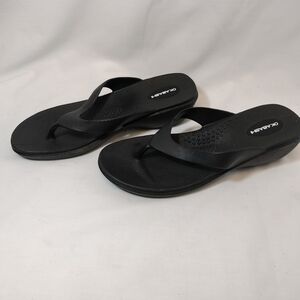 OKABASHI Splash Flip Flops Sandals NWOT